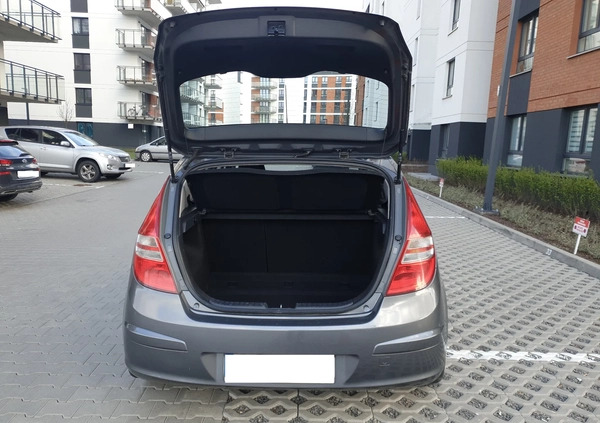Hyundai I30 cena 18500 przebieg: 259704, rok produkcji 2007 z Warszawa małe 92